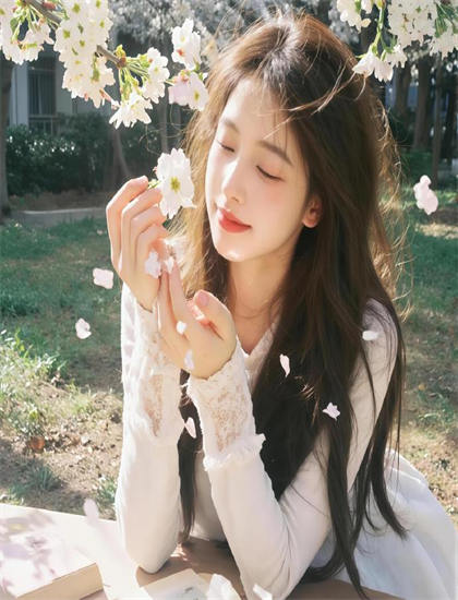 文化的探索《无聊就完结》的奥秘：隐藏细节与深层意义